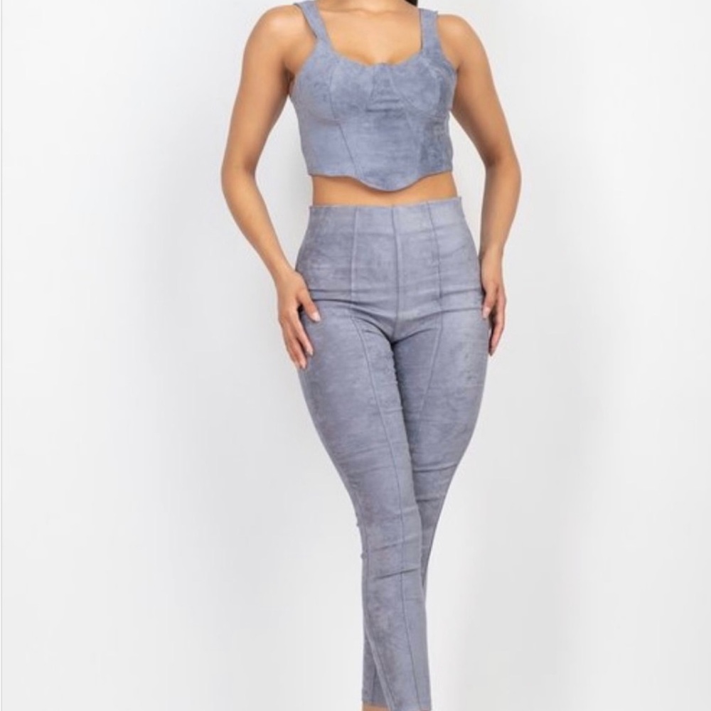 NWT 2-Piece Set – Gray High-Waist Cropped Pants + Matching Top | Iris Basic
